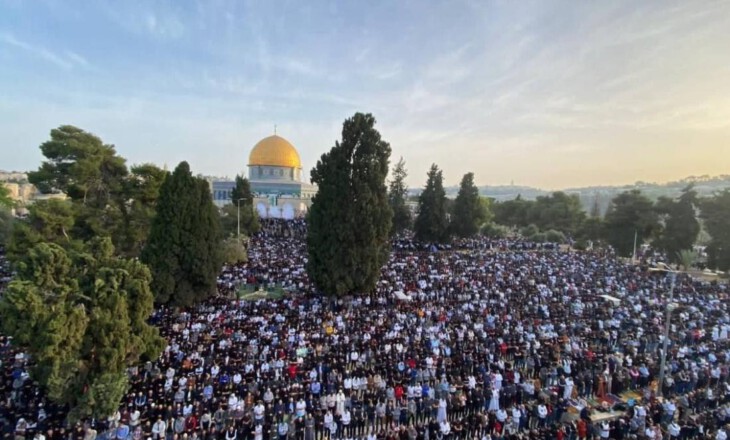 مشارکت ۲۰۰ هزار فلسطینی در نماز عید فطر در مسجدالاقصی