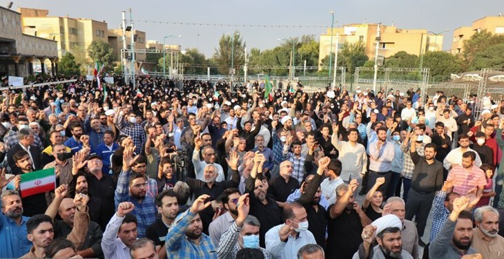 راهپیمایی مردم تهران در محکومیت حرکات هنجارشکنانه/ قدردانی راهپیمایان از نیروی انتظامی