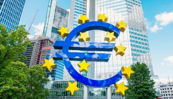 هشدار کارشناسان نسبت به کوچک شدن اقتصاد منطقه یورو در سال ۲۰۲۳