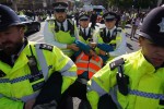 طرح انگلیس برای افزایش اختیارات پلیس علیه معترضان و اغتشاشگران