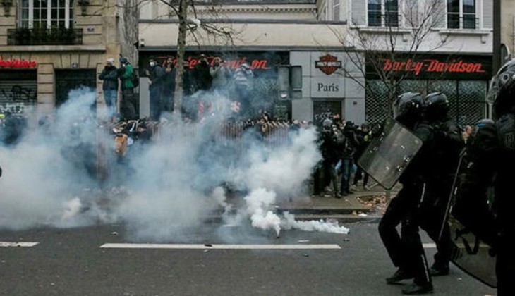 ۴۴ نفر از معترضان به افزایش سن بازنشستگی در پاریس بازداشت شدند