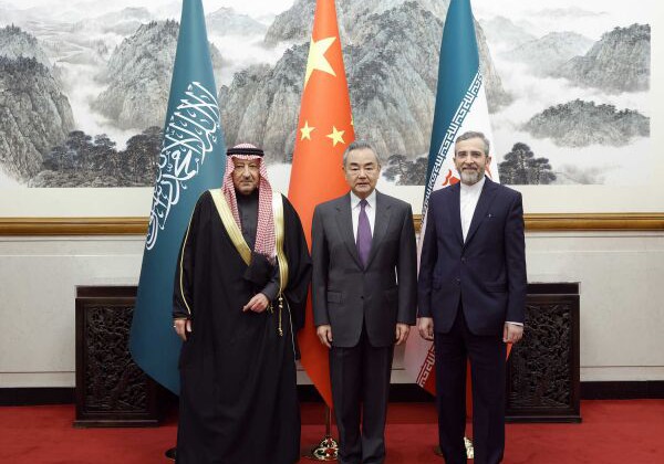 از توسعه روابط ایران و عربستان حمایت می‌کنیم