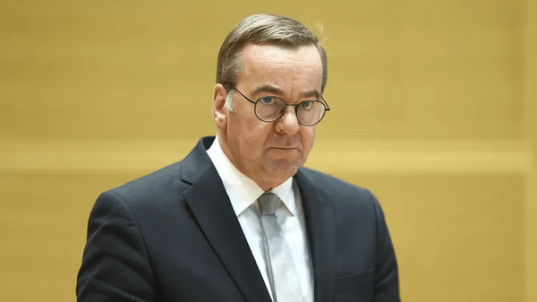 هشدار وزیر دفاع آلمان درباره جنگ ناتو با روسیه